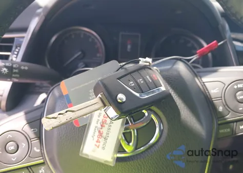 2024 Toyota Camry Se z USA, uszkodzony, nr VIN 4T1G11AK4RU889579